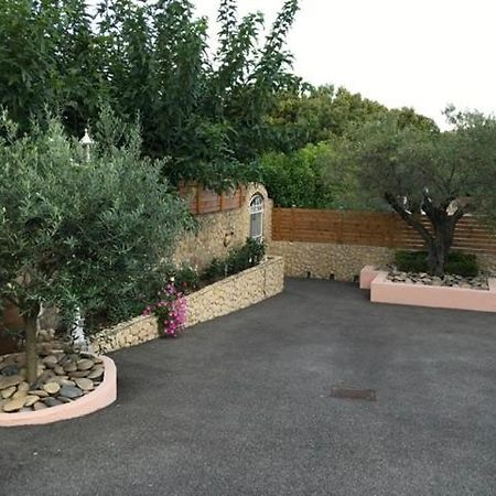 Appartement Rez de chaussé Bollène Exterior foto
